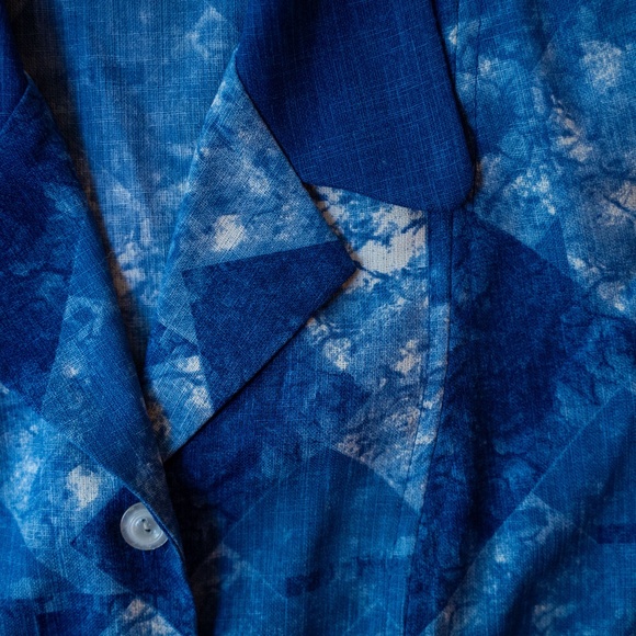 Vintage blue patterned button up crop top - Picture 2 of 7